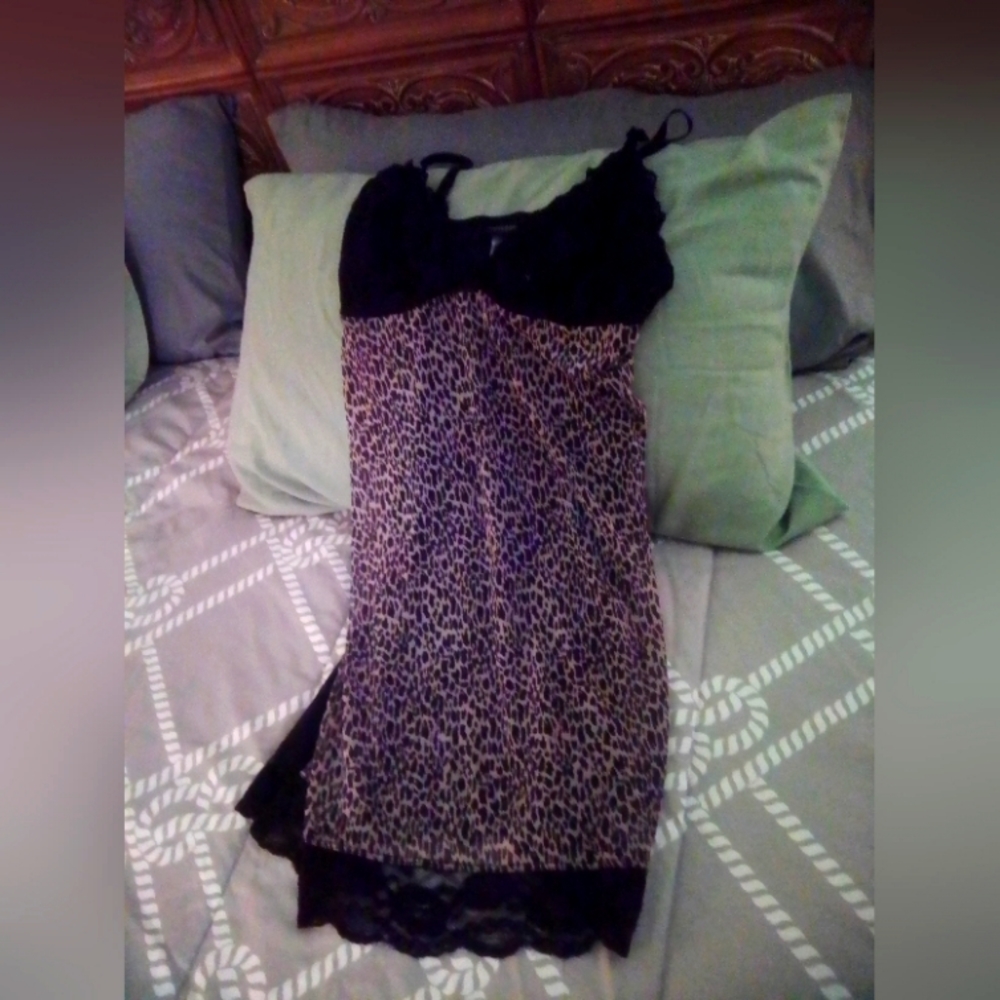 Sexy animal print Rampage chemise